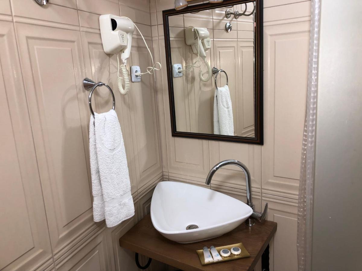 Hotel Fjorr Prizren Esterno foto